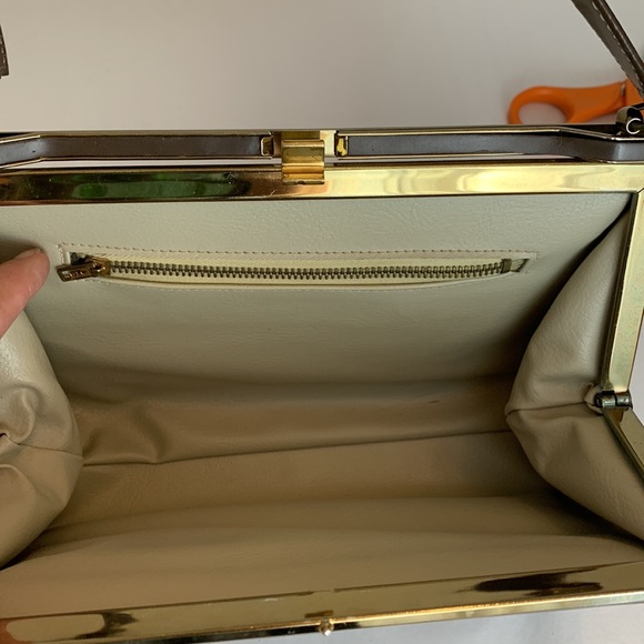 Vintage Brown Leather Purse - Picture 2 of 3